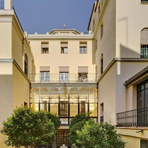 Loop Homes Palace Granada